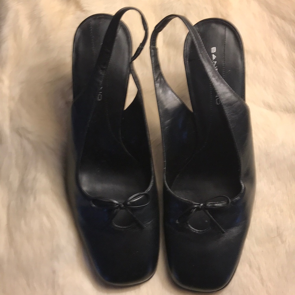 Bandolino Boballet Black Leather Sling Back Pumps - Picture 2 of 6